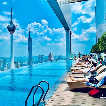 Luxury Suites At Platinum